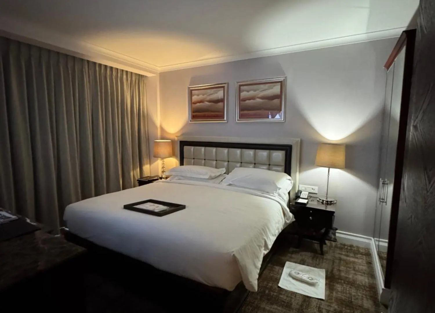 Luxury Residence At Taj Cape Town - Top Corner Apartment With Balcony - Newly Renovated