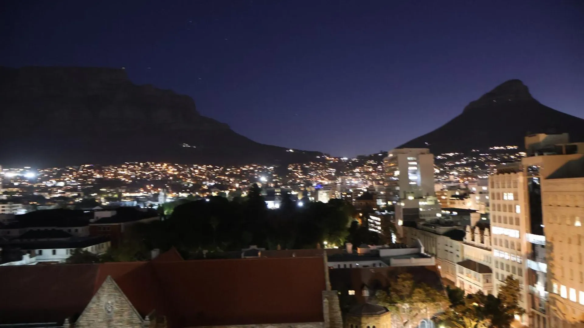 Luxury Residence At Taj Cape Town - Top Corner Apartment With Balcony - Newly Renovated